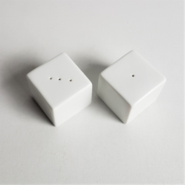 peper en zoutstel blokken white cubes salt & pepper jars 1980s