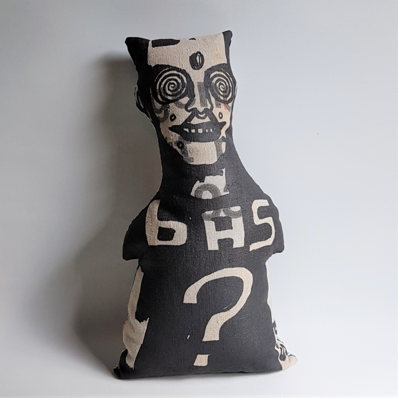 kussen pop pillow doll BAS? bas kosters studio textile art