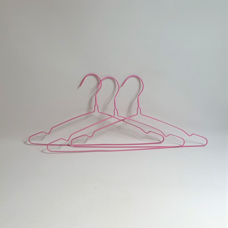kapstokken kledinghangers 3x coat hangers 1980s