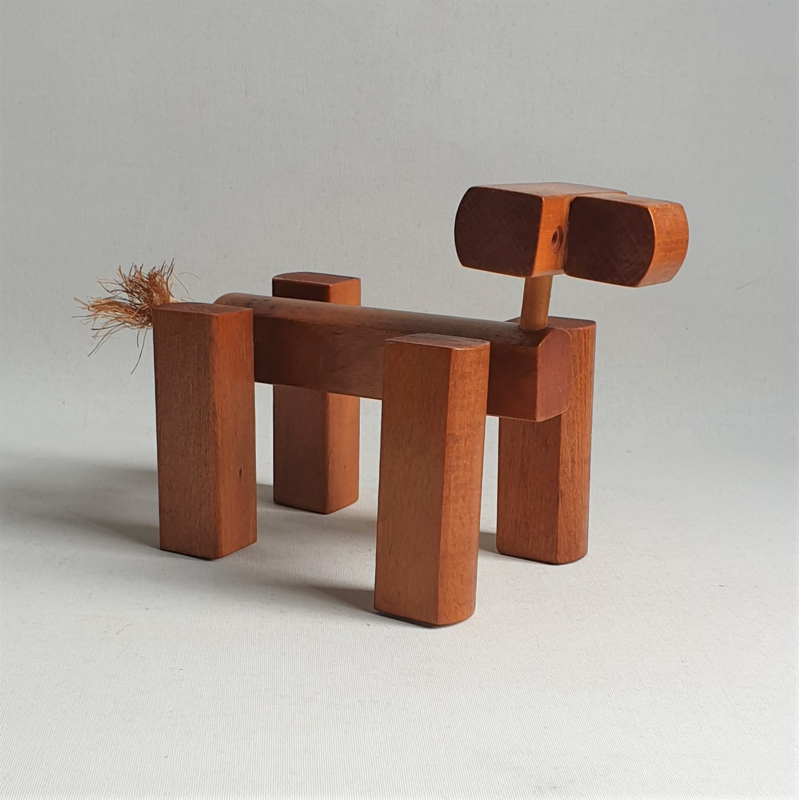 hout hond wooden dog 1960s
