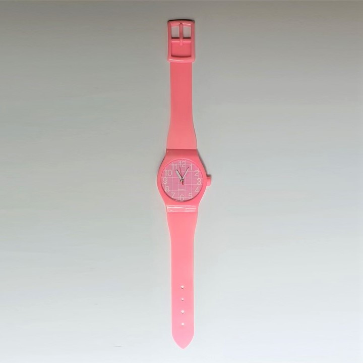 roze XXL pink wall clock watch 1980s | ARCHIVE | vintagexplosion