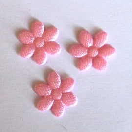 2 mini bloemetjes satijn roze  (10mm)