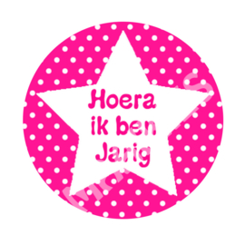 BS011 HOERA IK BEN JARIG FUCHSIA