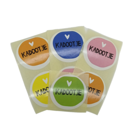 5 Sluitsticker "kadootje" 5 kleuren