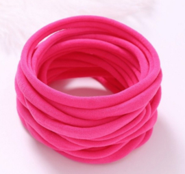 Super soft dunne nylon haarbandje fuchsia roze