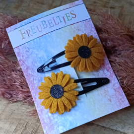 Set knipjes daisy flower mosterd zwart