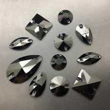 Sew on glas rond spits middel  Black Diamond