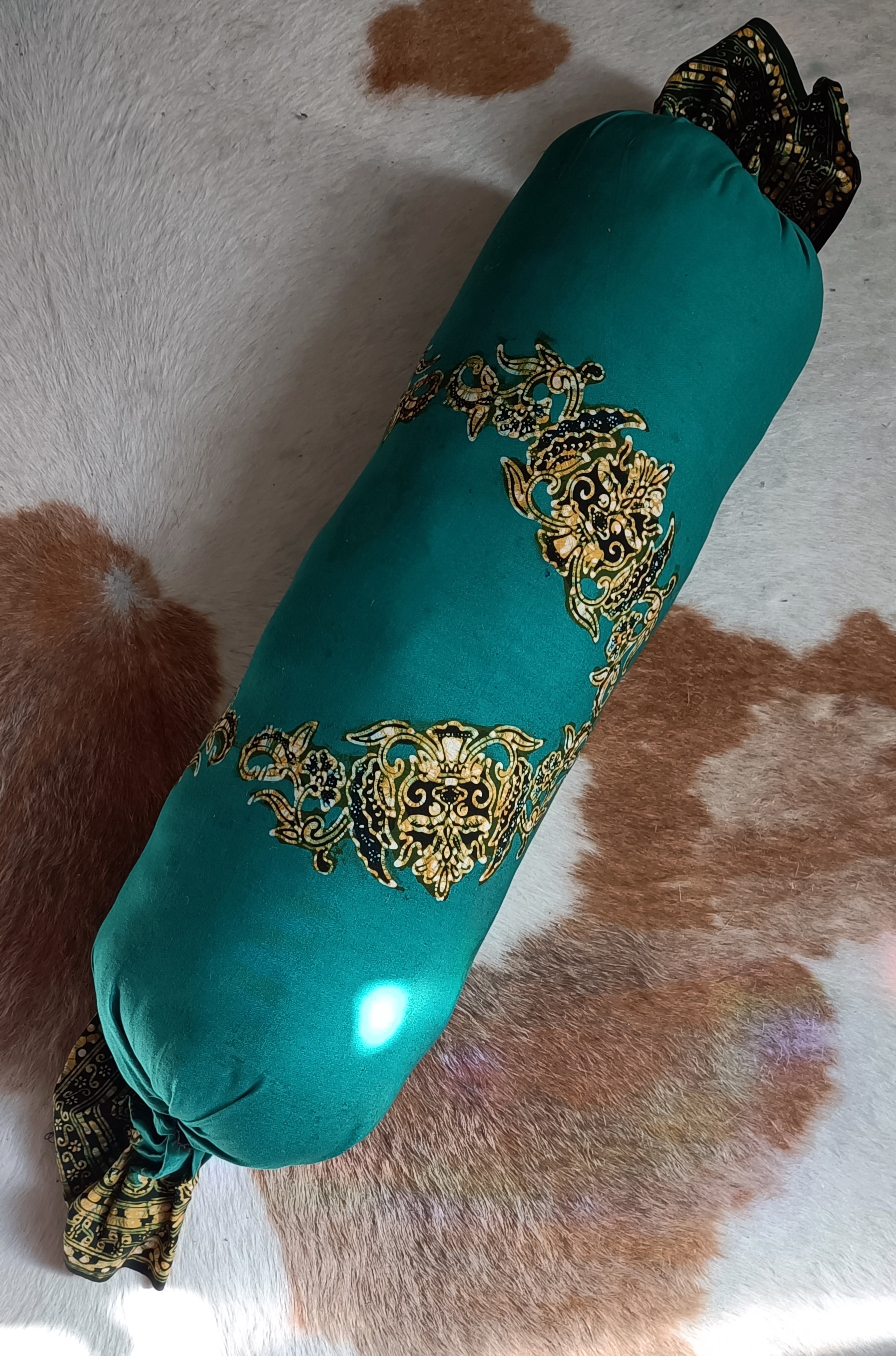 Bantal guling  80x50 cm