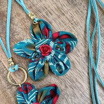 Batik oorbellen met batik ketting