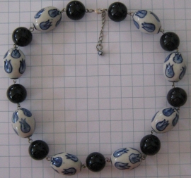 COL 002 collier delftsblauw handbeschilderd met tulpen