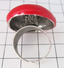 RIN409 Ovale ring verzilverd met knal rode emaille, een maat verstelbaar, past altijd