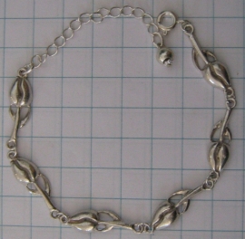 ARM 311 Tulpenarmband, zwaar verzilverd