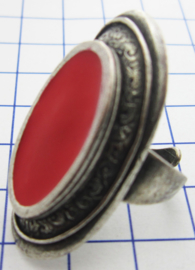 RIN D004 Grote ovale ring met binnenzijde rode emaille, een maat