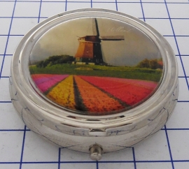 PIL227 pillendoosje met spiegel molen met tulpenveld