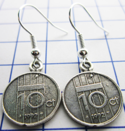 MOOR040 oorhangers verzilverd dubbeltje/10 CENT 1992