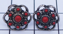 Zeeuwse knop oorstekertjes oogjesrand en rode emaille zwaar verzilverd ZKO714-R