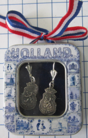 OOR137 oorbellen wapen Holland verzilverd