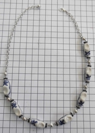 COL 031 handgeschilderde delftsblauwe klompjes met strass collier