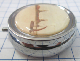 PIL307 pillendoosje bootjes Claude Monet