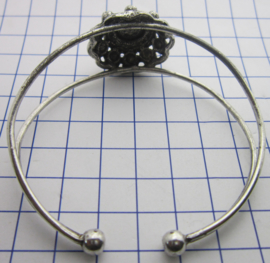 ZKA519 buigarmband bolle zeeuwse knop middelgroot