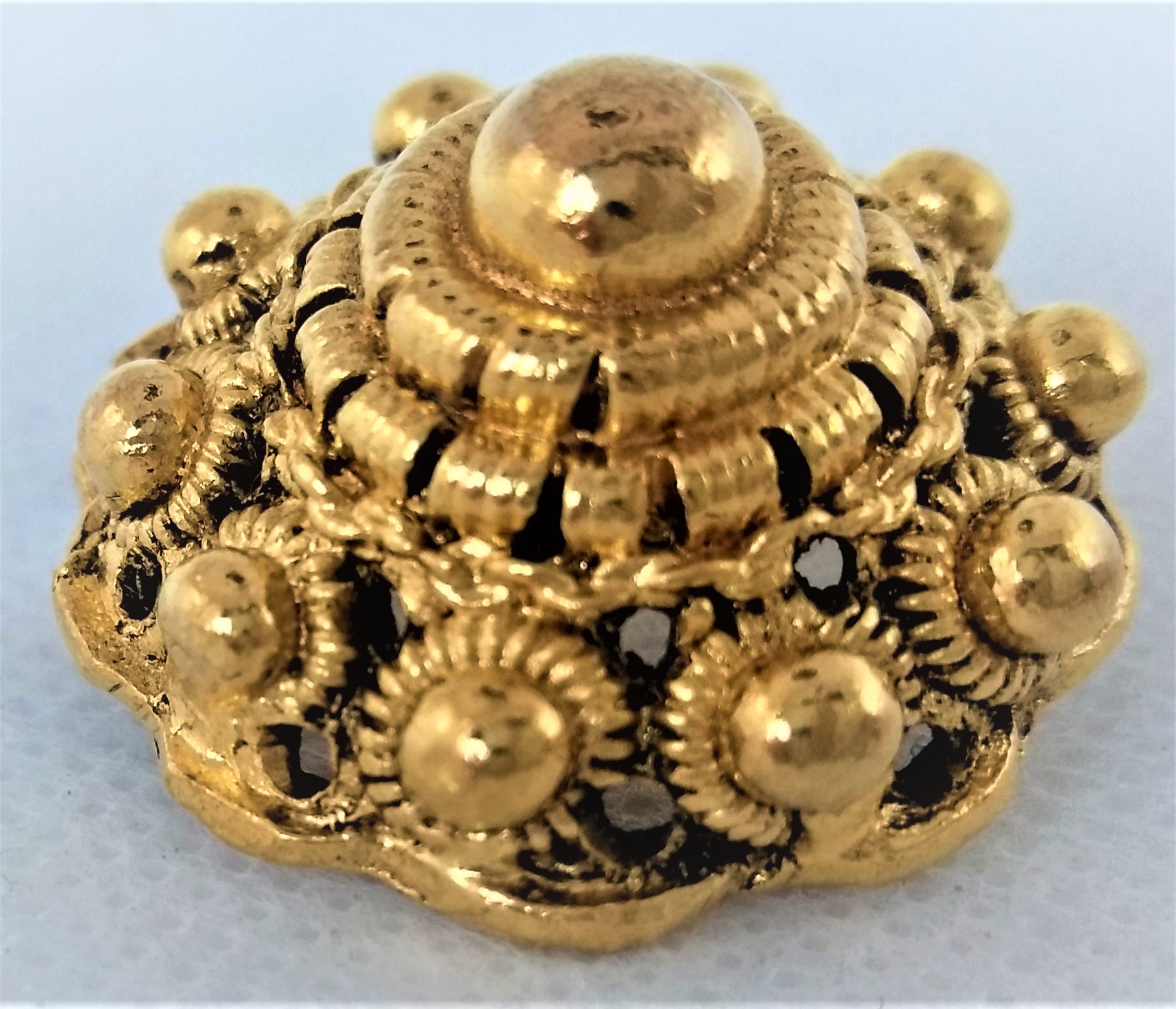 Zeeuwse knop broche verguld ongeveer 3cm doorsnede