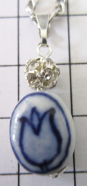 Delftsblauwe handgeschilderde tulpjes porcelein met strass kettinkje   EAN 0087184815255  HAN146