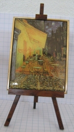 SCH 008 Schildersezeltje 22 cm hoog, Vincent van Gogh, Café met terras