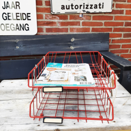 Gestapeld tijdschriften rekje