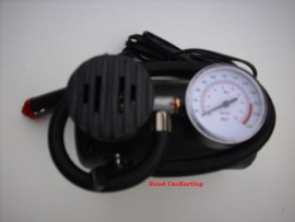 Bandenpomp 12 Volt met meter