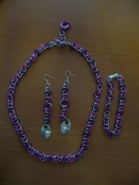 Chainmaille set (ketting, oorbellen en armband)