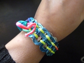 poptab armband blauw met neon koord