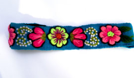 Haarband licht blauw met bloemen