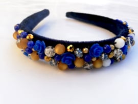 Blauwe diadeem met kralen