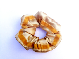 Scrunchie kleur goud