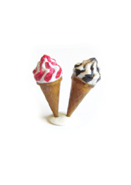 10.098 Ice Creams - cones