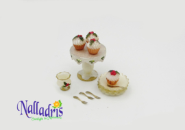 Holly Cupcake set