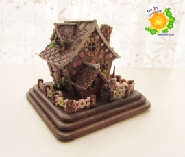 DIY Gingerbread Cottage - Complete Kit