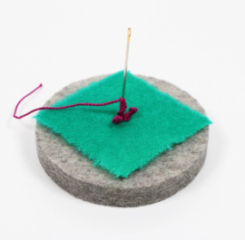 Sue Spargo || Dizzle pad / wollen mat