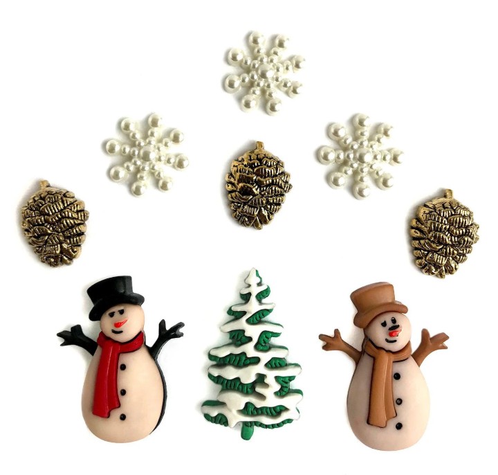Knopen in de vorm van ijskristallen, dennenappels, sneeuwpoppen en een kerstboom || 4816