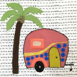 Wonderfil || Pre-cut wool kits by Wendy Williams - caravan peach - Leverbaar vanaf 2 juli 2026