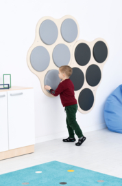 Houten opbergsysteem voor 5 ronde zitkussens