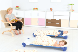 SALE! Set van 6 kinderopvang bedden (stretcher) / rustbedjes
