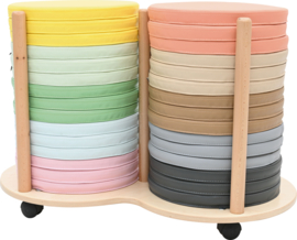 15 ronde zitkussens in aardse of pastel kleuren