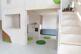 Speelhuis "Flora" (met bovenverdieping)