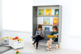 Kinderopvang boekenkast / leeskast met zitbank