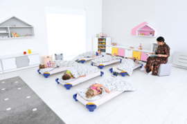 Kinderopvang bedden (stretcher) / rustbedjes