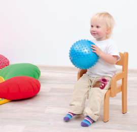 Kinderopvang stoelen beuken met armleuning (3 maten in natuur/beuken)