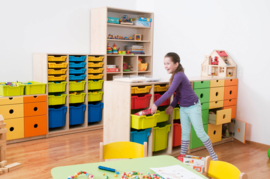 Kleine kinderopvang kast met 18 opberglades of 12 opbergboxen