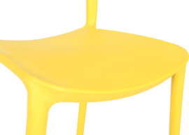 Schoolmeubilair/meubels: Stoelen kunststof (oranje of geel) zithoogte: 47,5 cm