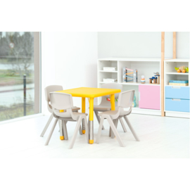 Kinderopvang stoelen kunststof (in 4 maten en 5 kleuren)